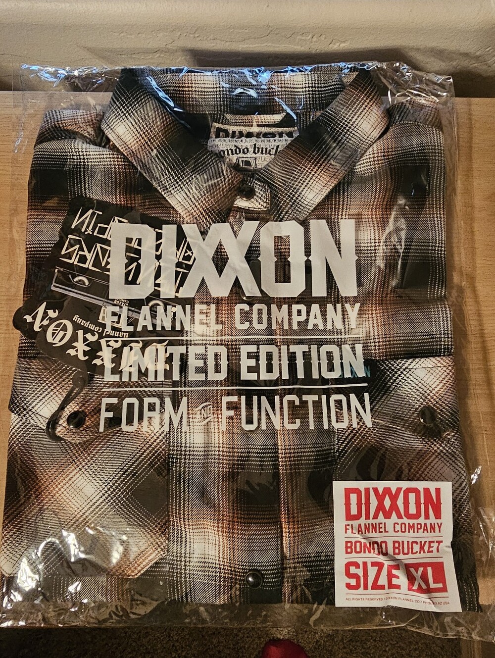 DIXXON - The Bondo Bucket Woman's XL Long Sleeve Flannel